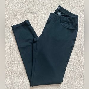 The limited dress leggings with back pockets